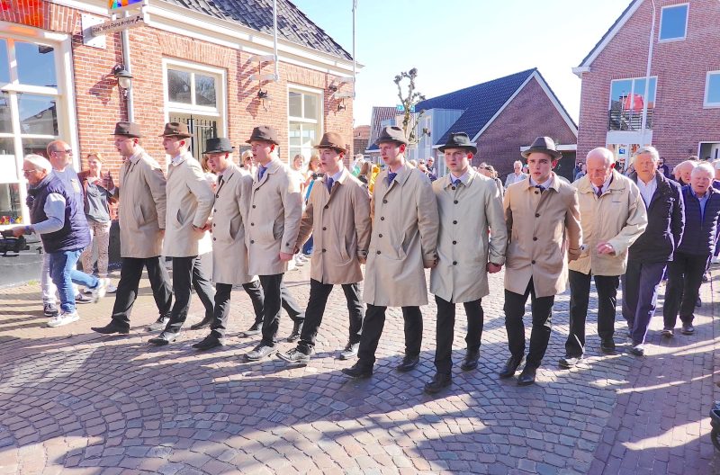 The singers of the traditional Easter caroling procession of Ootmarsum, the Netherlands, April 17, 2022 / Caspar Kouijzer FB