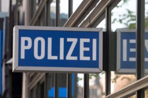 The Frankfurt am Main public prosecutor has filed charges against five police officers from the 1st district in Frankfurt. © DPA German Press Agency