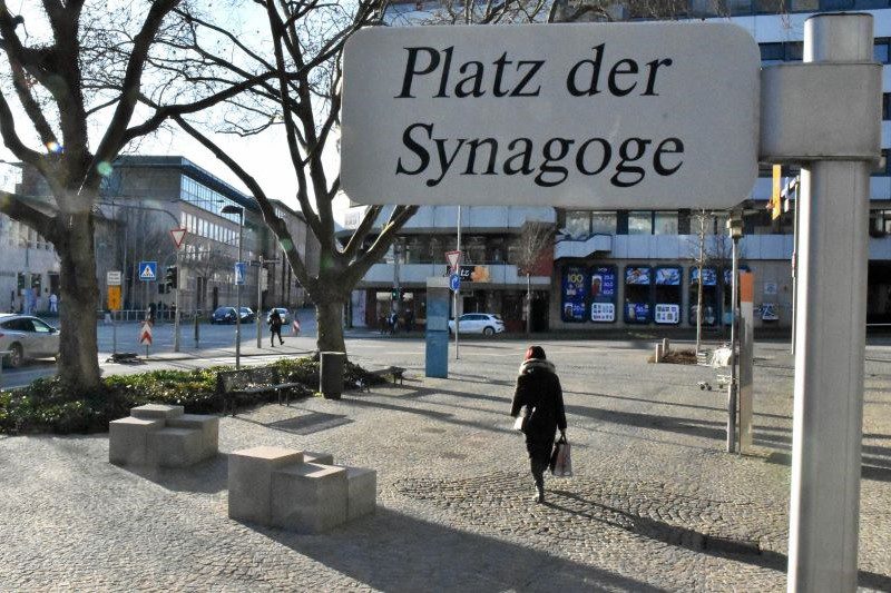 The synagogue square. Photo: Stefan Jehle